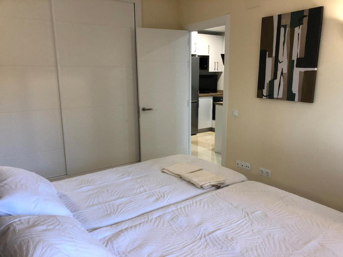 Moderno Apartamento En Primera Linea Paseo Maritimo ฟูเอนฮิโรลา ภายนอก รูปภาพ