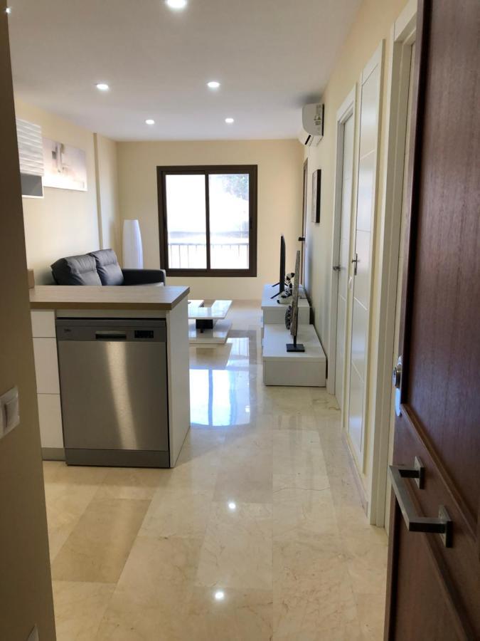 Moderno Apartamento En Primera Linea Paseo Maritimo ฟูเอนฮิโรลา ภายนอก รูปภาพ
