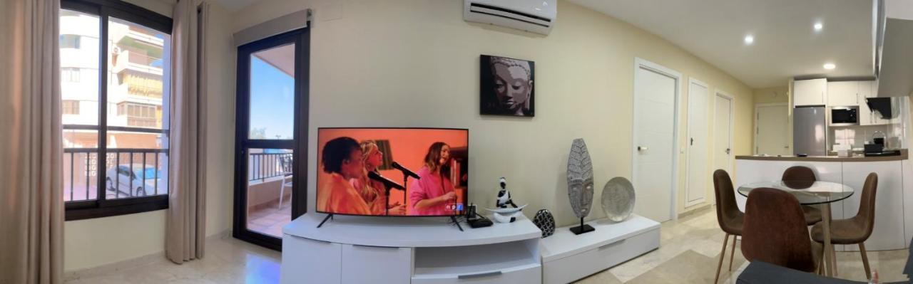 Moderno Apartamento En Primera Linea Paseo Maritimo ฟูเอนฮิโรลา ภายนอก รูปภาพ
